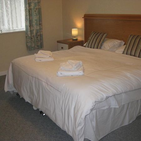 The Ashmount Hotel Rhôs-on-Sea Buitenkant foto