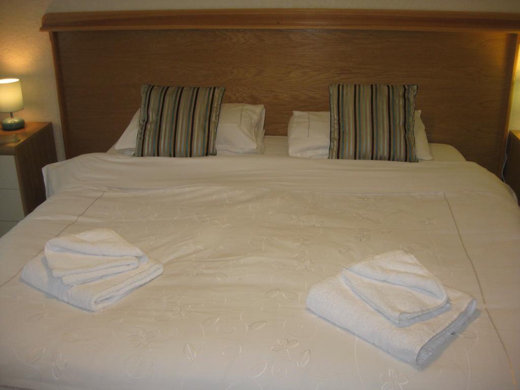 The Ashmount Hotel Rhôs-on-Sea Buitenkant foto