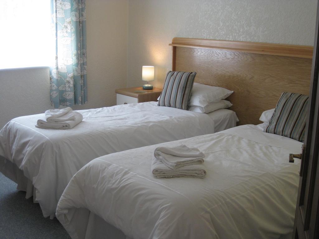 The Ashmount Hotel Rhôs-on-Sea Buitenkant foto